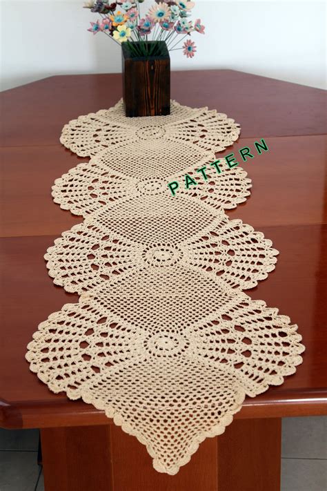 filet crochet table runner